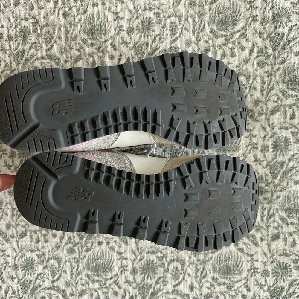 New Balance Sneaker - Picture 6 of 6